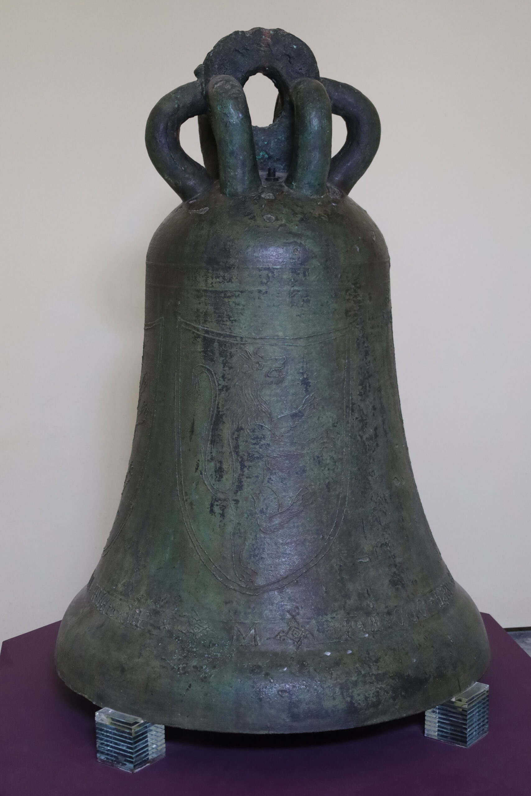 „Petronilla“, Bronze Glocke, Venedig, 1370. Mdina (Malta), Metropolitan Cathedral Museum. Courtesy of: Metropolitan Cathedral Chapter, Mdina, Malta.